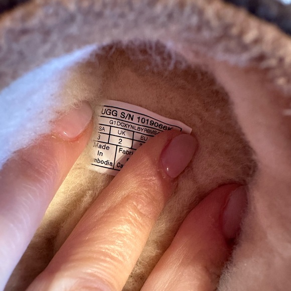 Kids Tazman uggs BRAND NEW no box size 3 - Picture 5 of 5